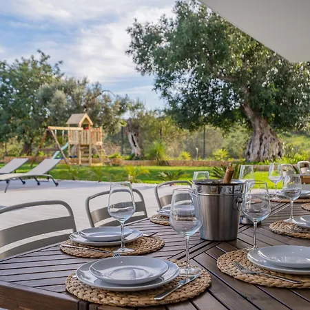 Villa Bluehorizon By Signaturestays