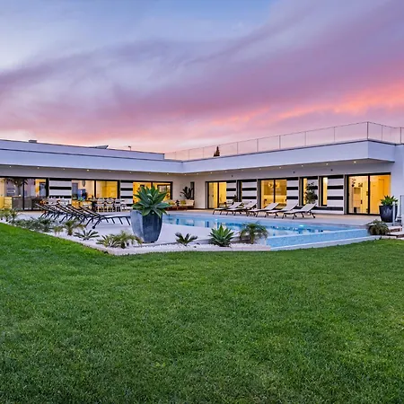 Bluehorizon By Signaturestays Villa