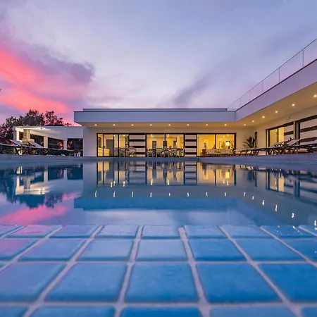 Bluehorizon By Signaturestays Villa *